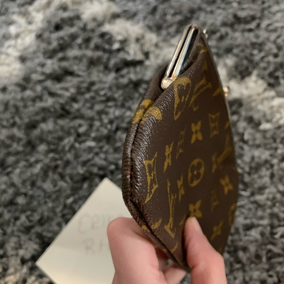 Kisslock Pouch - Picture 6 of 8